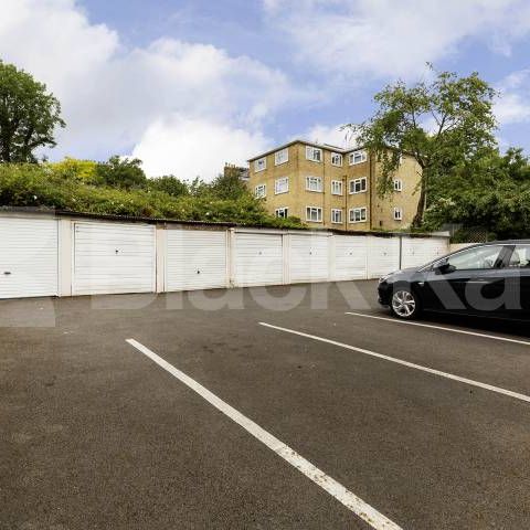 Spacious 1 Bed Flat N7 | Parking, Quiet Aspect & High Ceilings - Photo 1
