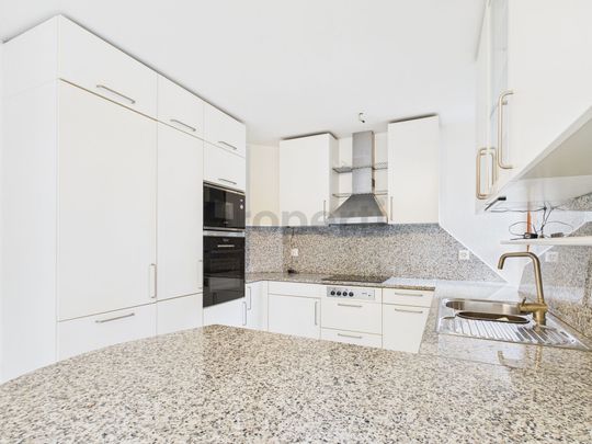 Einzigartiges 8.5-Zimmer-Reihenhaus mit Garten und Galerie in Würenlingen - Foto 1