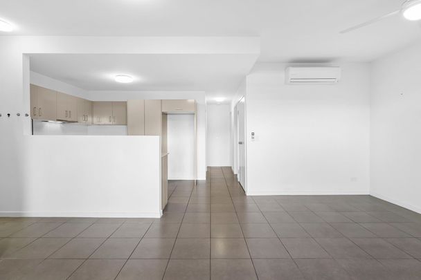 Apartment in the Heart of Alderley - Photo 1