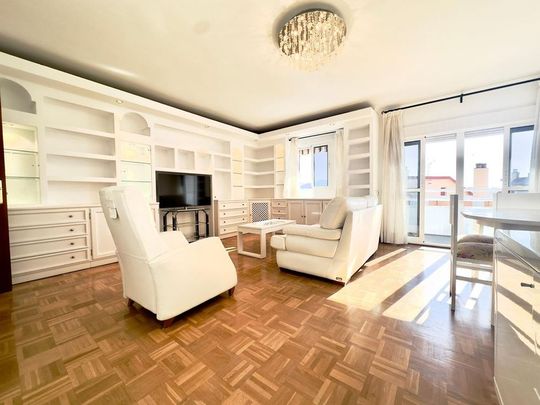 Alquiler de piso en Perchel norte - Foto 1