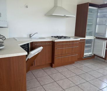 Location Appartement 3 pièces 66m² BRON 69500 - Photo 5
