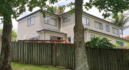 This is a moderm 4 bedrooms and 2.5 bathrooms ... - Photo 5