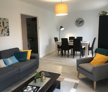 SAINT SEBASTIEN DE MORSENT - Appartement 5 pièces - Photo 2
