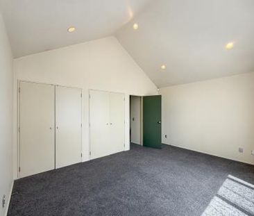3-Bedroom Townhouse in Prime Epsom Location - Photo 4