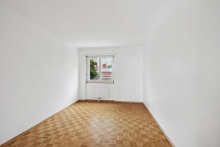 APPARTEMENT À LOUER DANS QUARTIER TRÈS ENSOLEILLÉ ET FAMILIAL - Photo 5