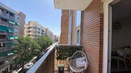 3-bedroom apartment for rent in Valencia - Photo 2