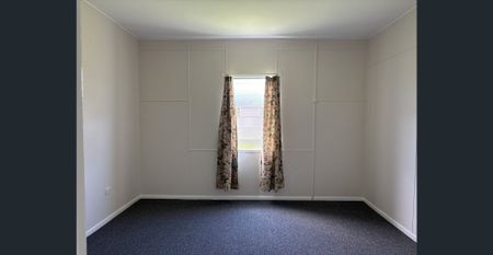 Oldie but a goodie - Renovated inside - Photo 5