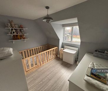 3 bedroom semi-detached house to rent - Photo 4