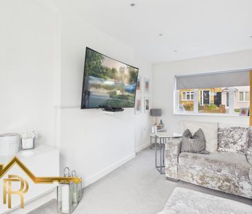 3 bedroom end of terrace house to rent - Photo 2