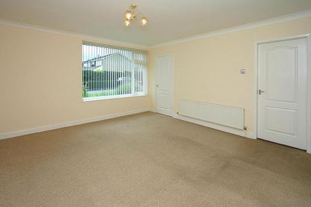 2 bedroom semi-detached bungalow to rent - Photo 4
