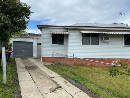 Home For Rent - Photo 3