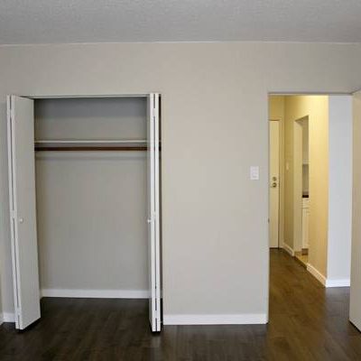 Fully renovated 1 bedroom at Metrotown - Photo 1