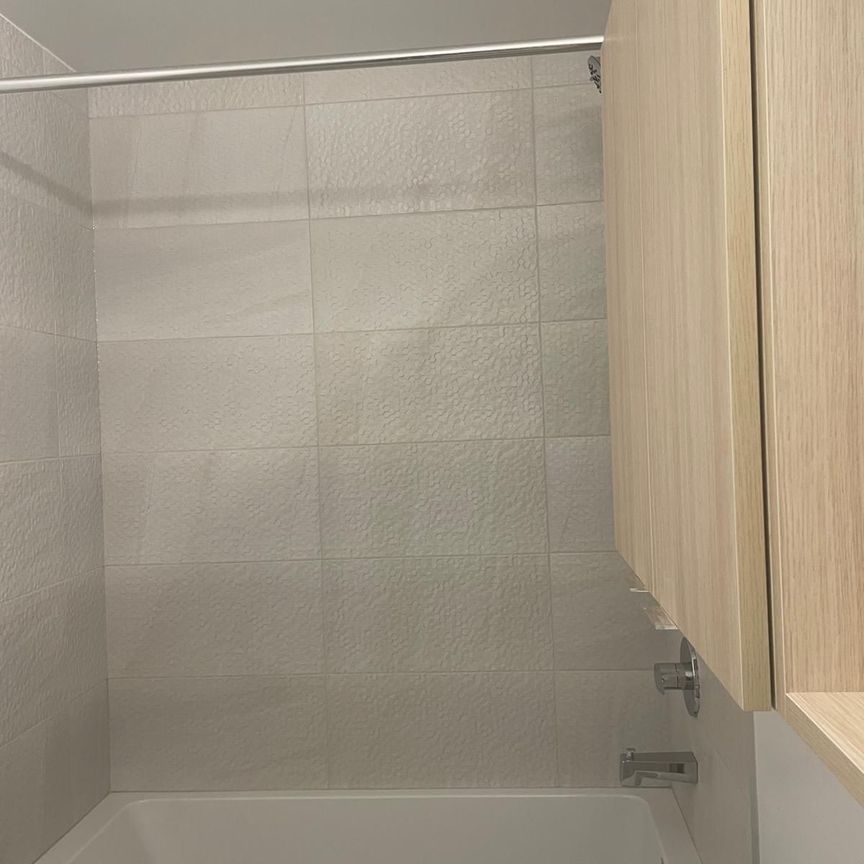 For Lease - 5105 Hurontario Street Unit# 625, Mississauga, Ontario - Photo 1