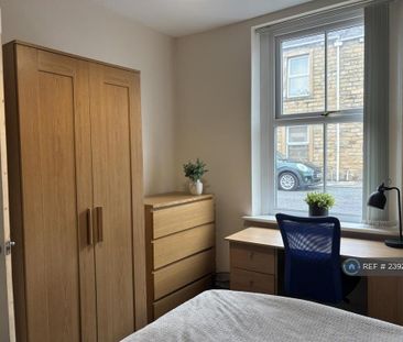 3 bedroom terraced house to rent - Photo 4