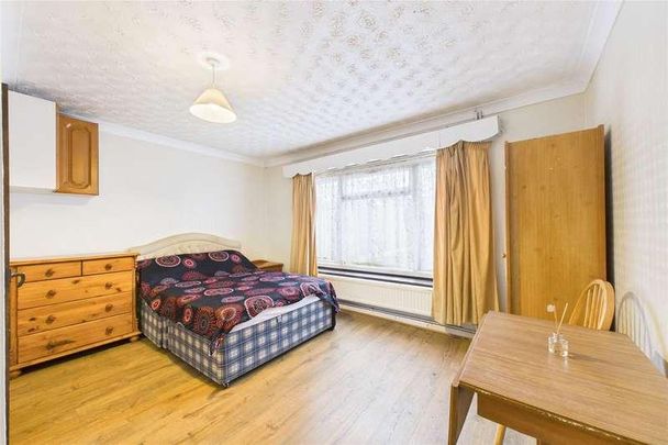 Albert Street, Slough, Berkshire, SL1 - Photo 1