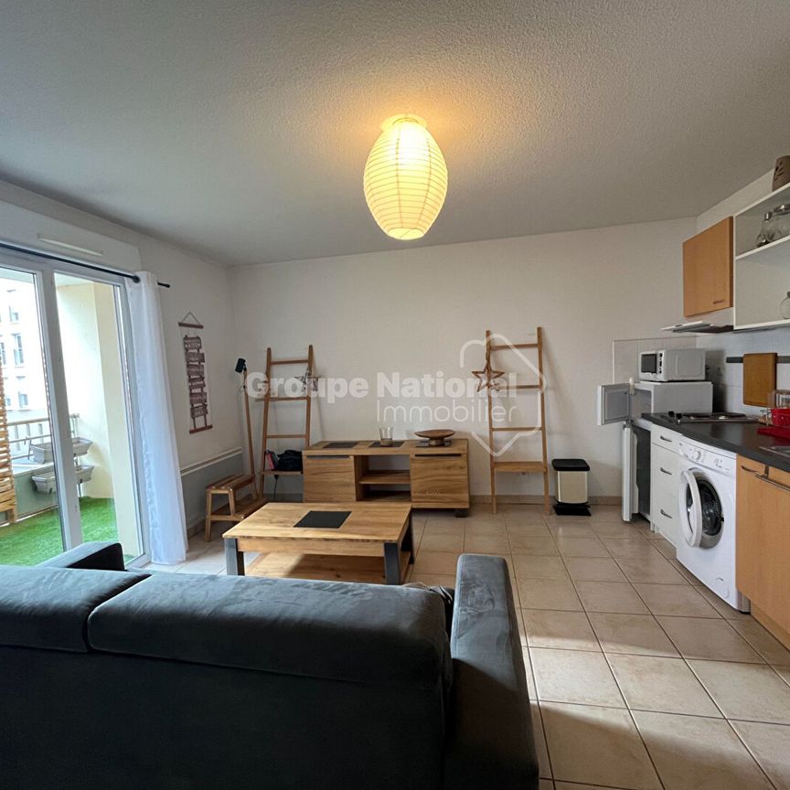 T2 MEUBLÉ AVEC BALCON ET GARAGE - ARLES, - Photo 1