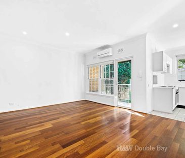 Two Bedroom Sanctuary in leafy Setting, Steps To Queen St Village C... - Photo 3