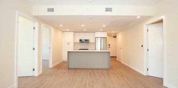 Brand-New, Pet-Friendly, Air Conditioned 3 Bed 2 Bath - Photo 2