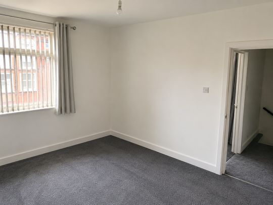 2 Bed Terraced House, Claremont Terrace, LS12 - Photo 1