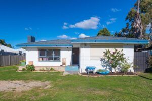 Re-listed - Be Quick! Spacious 3-Bedroom Home in Prime Kelmscott Location! - Photo 1