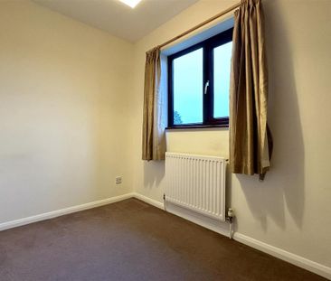 2 bedroom semi-detached house to rent - Photo 4