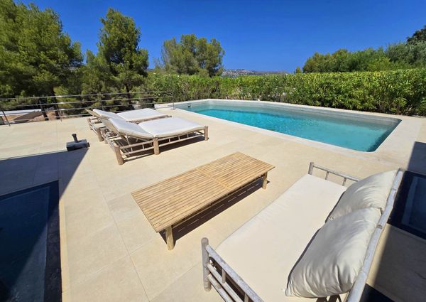 LUXURY villa with 3 bedrooms for rent in Javea