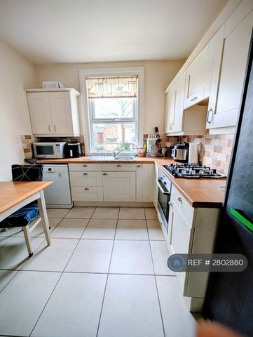 2 bedroom maisonette to rent - Photo 5