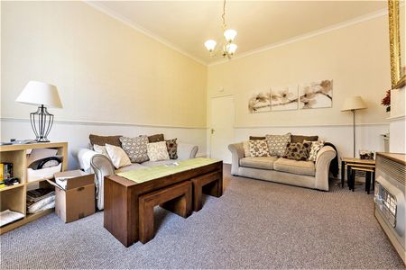 4 bed maisonette to rent in Chester Crescent, Sandyford, NE2 - Photo 2