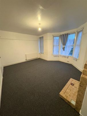 4 bedroom terraced house to rent - Photo 1