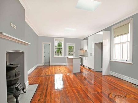 12 Railway Avenue, Stanmore - Photo 2