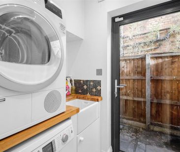 4 bedroom terraced house to rent - Photo 1