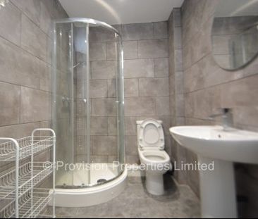 4 Bedroom House near Leeds University - Photo 5