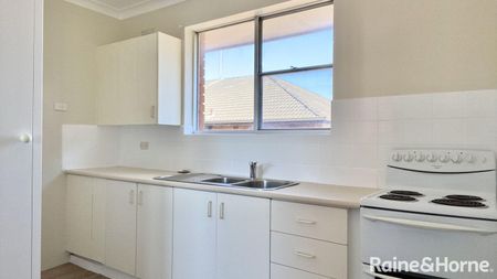 U/3 Unsted Crescent, Hillsdale, NSW 2036 - Photo 3