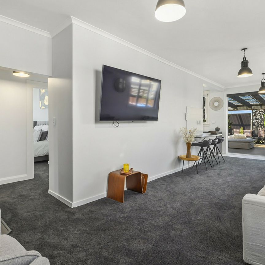 Beautiful on Blair - An entertainers dream - Photo 1