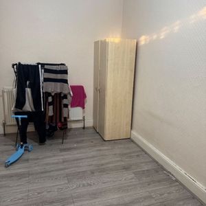 Room in a Shared House, Gordon Road, IG1 - Photo 3
