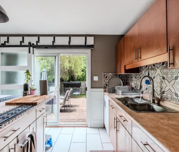 For Lease - 893 Bitterbush Crescent, London North, Ontario - Photo 2