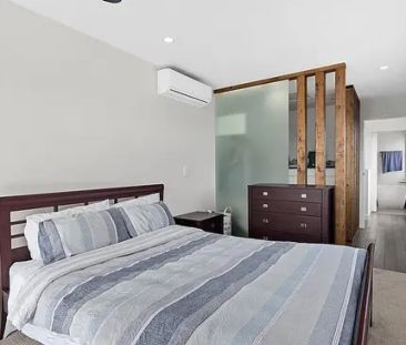 Beautiful 3 Bedroom Villa Located in Palm Beach - Photo 6