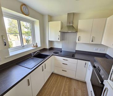 1 bedroom retirement property to rent - Photo 3