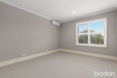 BIG ON LIVING, IN PRIME LOCATION! - Photo 2