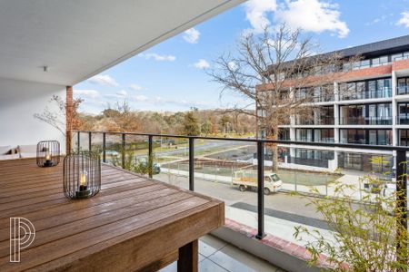 Luxurious 3-Bedroom Apartment in Prestigious Renaissance Development, Manuka - Photo 4