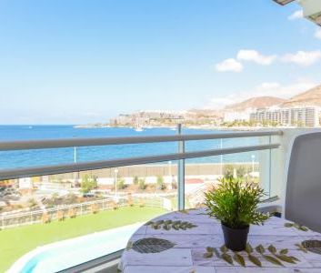 Modern apartment with views over the sea in Patalavaca - Photo 2