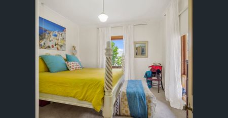 Picturesque Stone Cottage - Photo 4