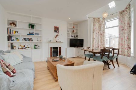 Bloemfontein Road, W12 7BH, London - Photo 2