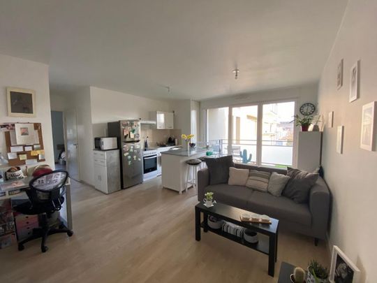 Location Appartement 2 pièces 47m² DEVILLE LES ROUEN 76250 - Photo 1