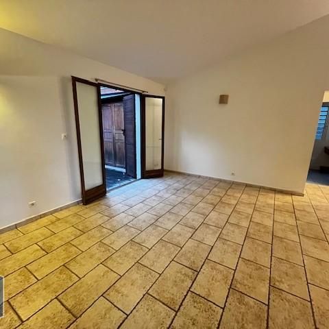 Location Maison 4 pièces 84m² LA POSSESSION 97419 - Photo 1