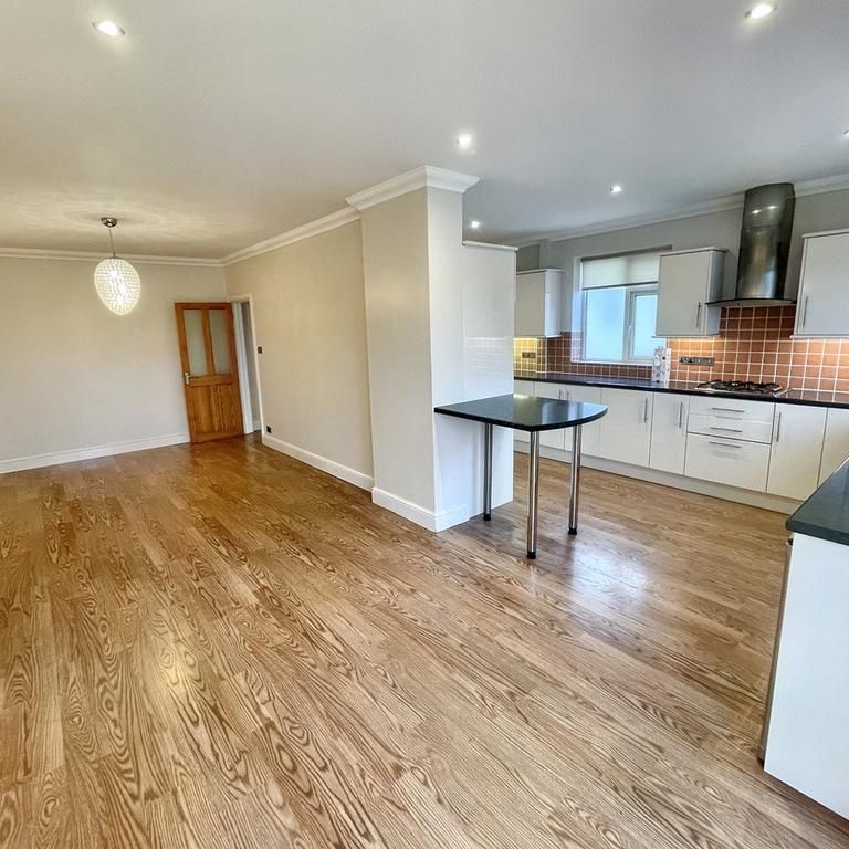 3 bedroom detached house to rent - Photo 1