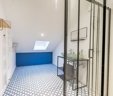 Room at Rue de L'Athénée 15 - Photo 6