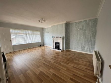 17 Prospect Gardens, Carrickfergus, BT38 8QX - Photo 2