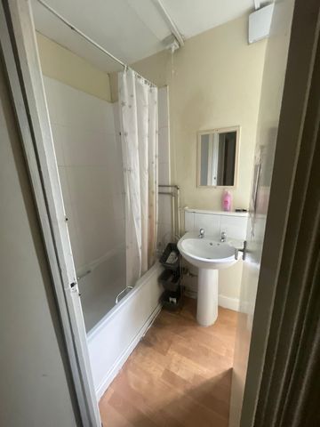 Colville Villas Room 3 - Photo 5