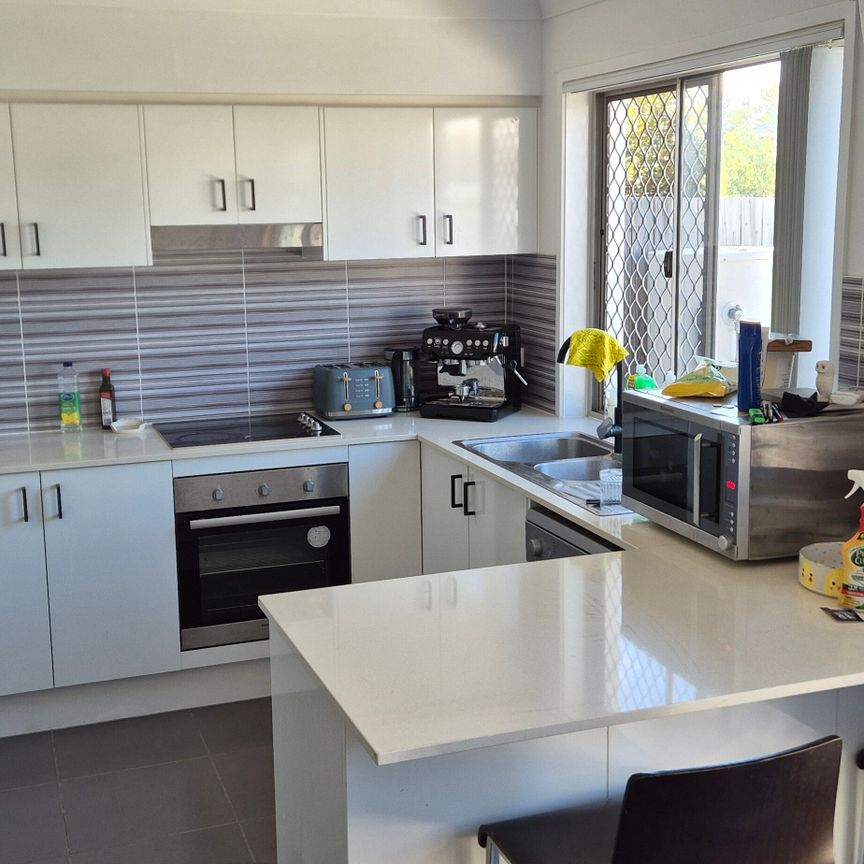 Deception Bay - Photo 1